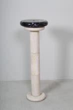 Vintage travertin, marmer plantenzuil, Minder dan 55 cm, Gebruikt, 60 cm of meer, Vintage