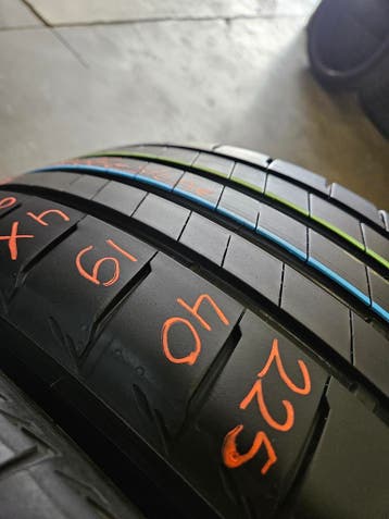 225/40/19 93Y BRIDGESTONE ZOMERBANDEN 7MM PROFIEL DEMO 4X, Gebruikt, Band(en), Personenwagen, Ophalen