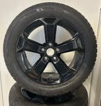 Audi Q2 17 inch Velgen + Winterbanden, Banden en Velgen, 17 inch, Personenwagen, Gebruikt