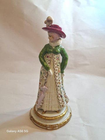 Fabris - Luigi Fabris - Figuur - Nobildonna con ombrellino -