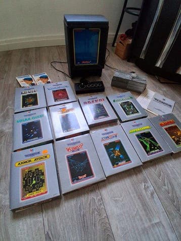 Vectrex MB - Vectrex MB écran intégré + manette + lot de 11, Nieuw