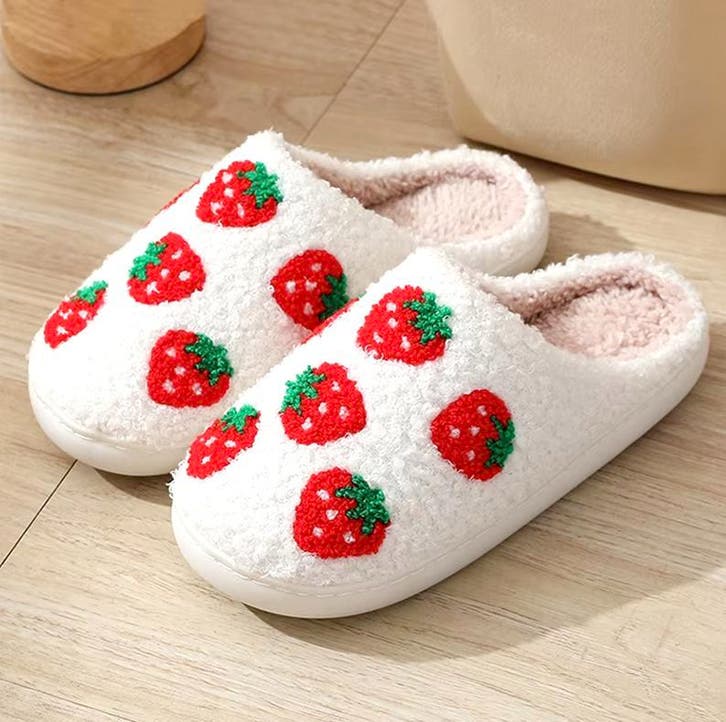 Aardbei Pantoffels | Pluche Gevoerd | Maat 36 tot 45 | Sale, Kleding | Dames, Schoenen, Pantoffels of Sloffen, Nieuw, Verzenden