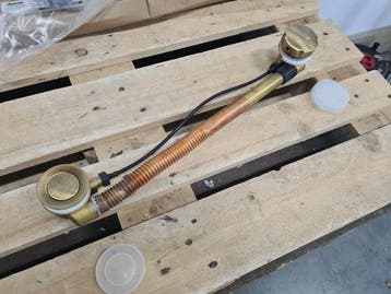 Salenzi Badafvoer geborsteld messing met draaiwaste, Ophalen of Verzenden, Nieuw, Bad