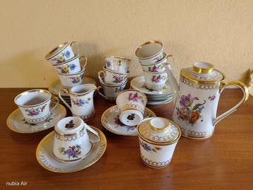 Limoges - Koffie- en theeservies - Porselein
