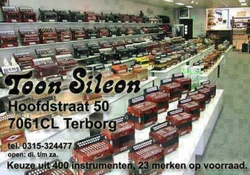 Grote keuze accordeons en harmonica’s, + eigen servicedienst, Ophalen, Zo goed als nieuw, Met riemen