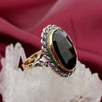 Goud met zilveren ring met granaat en diamanten; Ca. 0,20..., Gebruikt, Overige kleuren, Ophalen of Verzenden, 17 tot 18