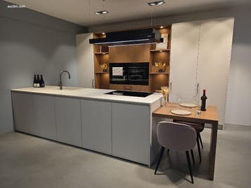 Toonzaalkeuken Vanden Borre Kitchen Lima, Huis en Inrichting, Nieuw