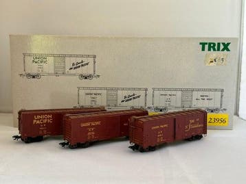 Trix H0 - 23956 - Modeltrein goederenwagonset (3) - 40ft Box, Hobby en Vrije tijd, Modeltreinen | H0, Nieuw