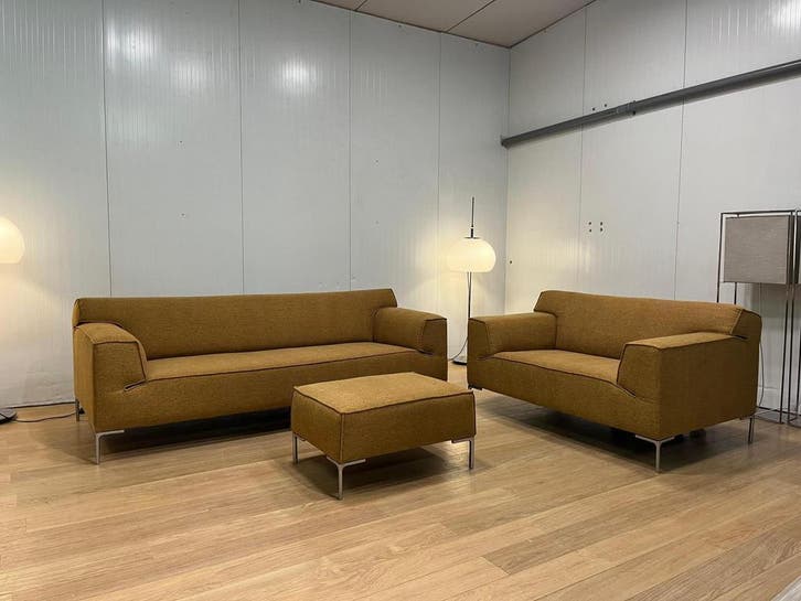NIEUW GESTOFFEERDE Design on Stock Bloq Set – Okergeel, Huis en Inrichting, Banken | Complete zithoeken, Nieuw, Stof, Ophalen of Verzenden