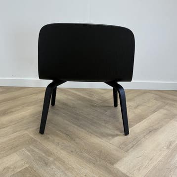 Muuto Visu loungestoel / fauteuil houten van Mika Tolvanen,, Huis en Inrichting, Stoelen, Zwart, Nieuw, Ophalen of Verzenden, Eén