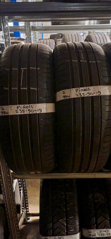 2x 235-50-19 Pirelli Zomer 4.1mm €40 Per Band 235 50 19, Auto-onderdelen, Banden en Velgen, Gebruikt, 235 mm, Band(en), Personenwagen