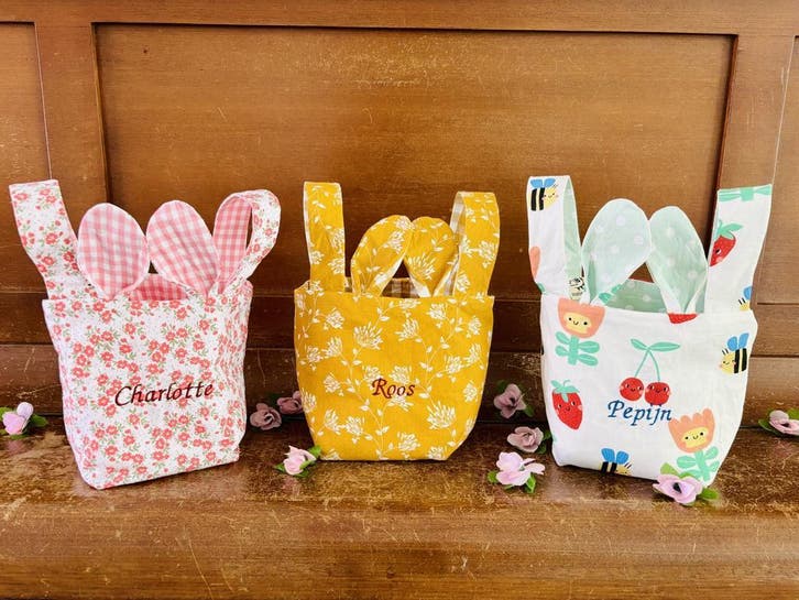 Paasmandje als origineel cadeau met geborduurde naam, Diversen, Pasen, Nieuw