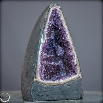 Natuurlijke amethist kristalkathedraal – diepviolette, Antiek en Kunst