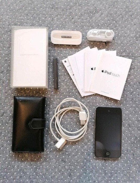 Apple - iPod Touch 1. Generation 8GB iPod, Spelcomputers en Games, Spelcomputers | Overige Accessoires