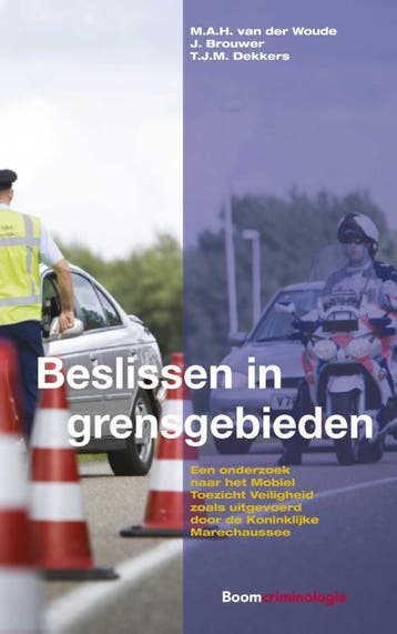 Beslissen in grensgebieden - J. Brouwer 9789462366718, Boeken, Verzenden, Gelezen, J. Brouwer
