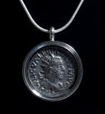 Oud-Romeins, Keizerrijk Zilver Munthanger - Antoniniano,, Sieraden, Tassen en Uiterlijk, Antieke sieraden