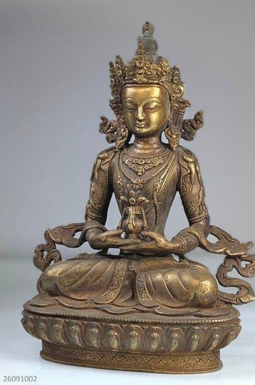 Een verguld metalen beeld van Amitayus, de Boeddha van het, Antiek en Kunst