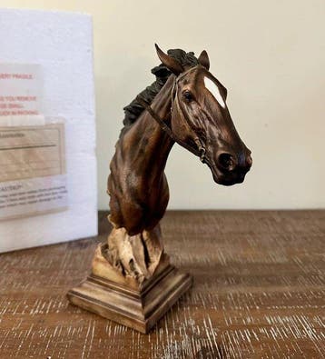 Mill Creek Studios - Arich Harrison - Beeld, race - 23 cm -