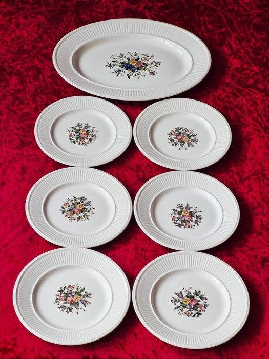 Wedgwood - Bord (7) - CONWAY - Aardewerk -, Antiek en Kunst, Antiek | Meubels | Tafels