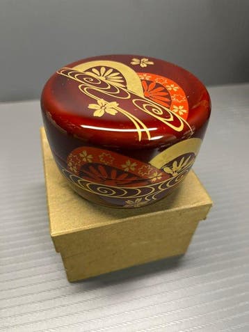 Natsume - Namagashi rode lak Natsume theeblik - Hout, lak, Antiek en Kunst, Antiek | Overige Antiek