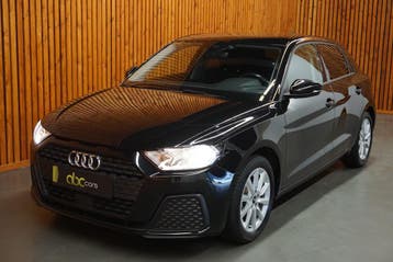 Audi A1 25 TFSI Pro Line / Apple Carplay / Navigatiesysteem, Stof, A1, Regensensor, Zwart