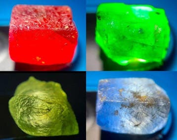 POKER GEMS - 32 ct - Natuurlijke Smaragd, Robijn, Saffier,