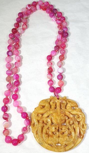 Roze agaat en amulet - Draak en Feniks - Bevordert de