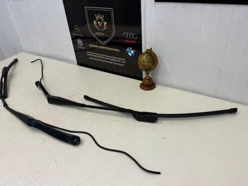 Tesla Model 3 4x4 Dual ruitenwisser arm set rechts en links, Gebruikt
