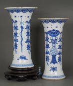 Vaas - Porselein - Large Vases with Eight Buddhist