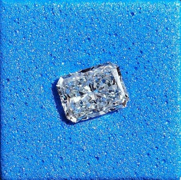 1 pcs Diamant (Natuurlijk) - 0.70 ct - Radiant - J - VVS1 -, Nieuw
