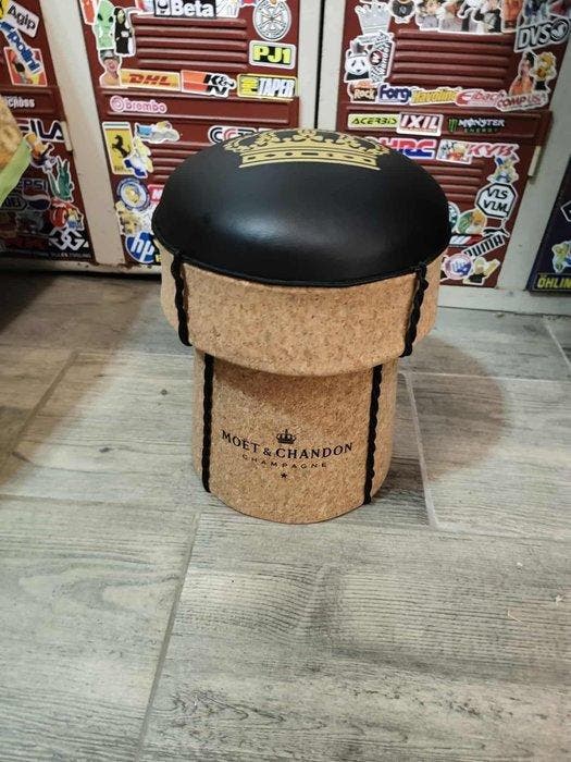 MOET & CHANDON Champagne Cork Puff – Unique Collector’s, Antiek en Kunst, Curiosa en Brocante