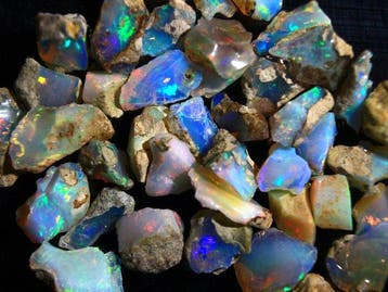 Geen Reserve - Ct. 71,0 Topkleur Ethiopische opaal - Ruwe