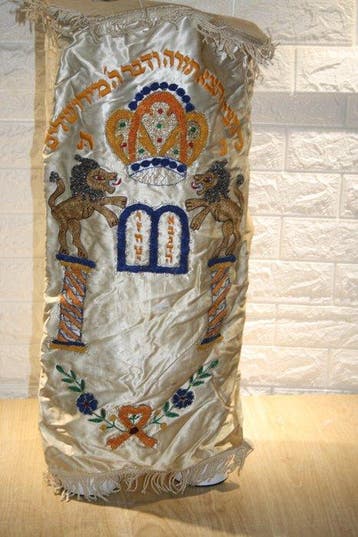 Geïnspireerd door de antieke stijl Judaica (2) - Satijn,, Antiek en Kunst