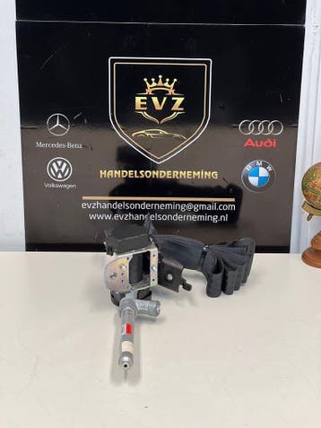 Volvo V70 veiligheidsgordel rechts achter bj.2011 39818822, Auto-onderdelen, Gebruikt, Volvo