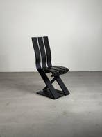 Hatchi Design Paris - Ron Arad - Stoel - Schoolstoel -