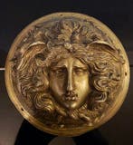 sculptuur, Medusa in bronzo – umbone decorativo di grande, Antiek en Kunst, Antiek | Keramiek en Aardewerk