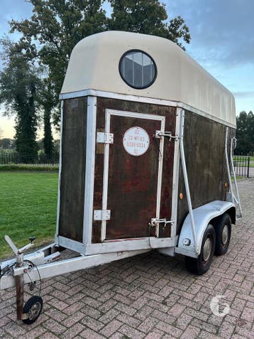 Leuke 1,5 paards paardentrailer / aanhanger!, Ophalen, Zo goed als nieuw, Hout, 1½-paards trailer