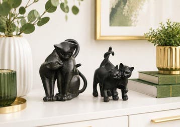 Beeld, Sfeervolle set van twee poesenbeeldtjes - 16 cm -, Antiek en Kunst