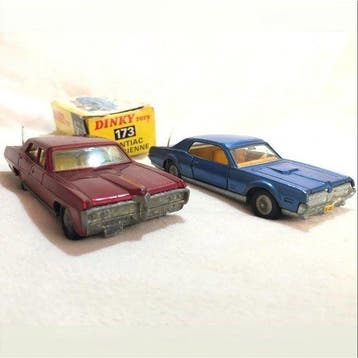 Dinky Toys 1:43 - Modelauto (2) - No.173 Pontiac Parisienne, Nieuw