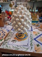 Decoratief ornament - dennenappel - Italië - ceramische