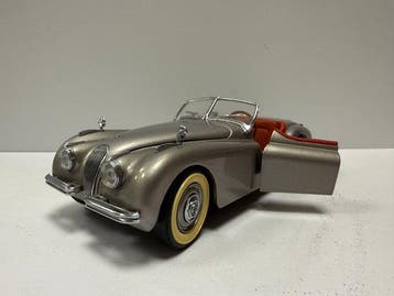 Danbury Mint 1:24 - Modelauto - Jaguar XK120 (1949), Nieuw