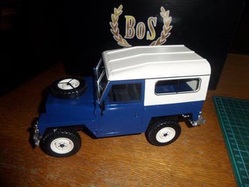 bos 1:18 - Modelauto - Land Rover lightweight serie III dark, Nieuw
