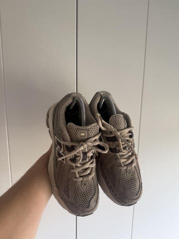New Balance 1906R – Grijs/Taupe – Maat 35.5, Gebruikt, Verzenden, Jongen of Meisje, New balance