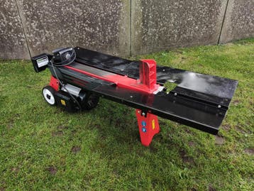 VERHUUR diverse (tuin)machines (houtklover, trilplaat, etc.)