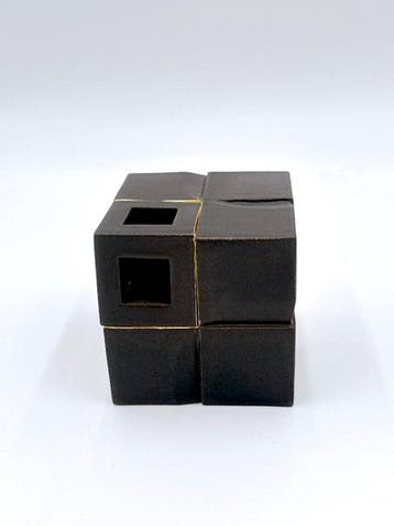 Kiyomizu Rokubei VIII – Zwart glazuur Geometrische Vaas –
