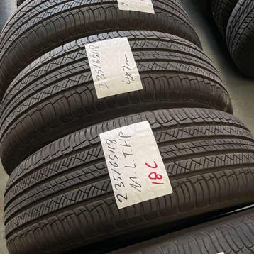 2 x Michelin Latitude Tour HP 235-65-18 Zomerbanden 7mm, 18 inch, Gebruikt, Ophalen of Verzenden, 235 mm