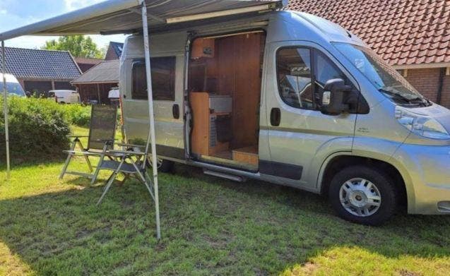 2 pers. Pössl camper huren in De Lier? Vanaf € 106 p.d. - Go, Caravans en Kamperen, Verhuur