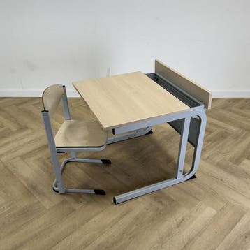 Vanerum complete schoolset (blauwe stip) 1x stoel + 1 x, Ophalen of Verzenden, Gebruikt, Hout, Eén
