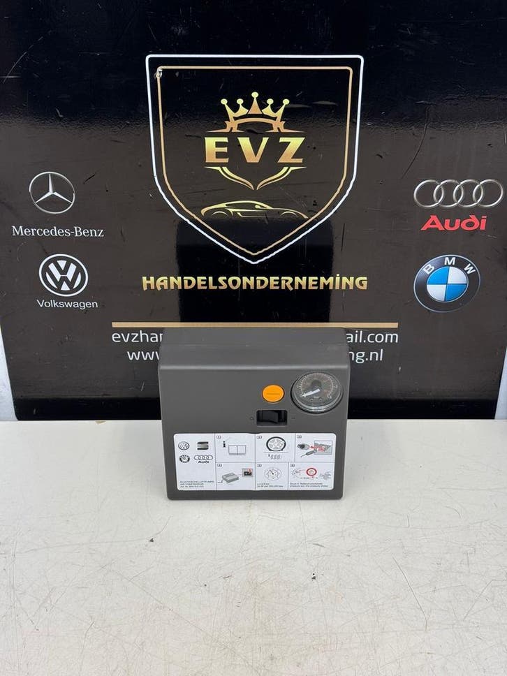Originele VW Golf 7 2014 Bandenpomp Compressor 108000003(LK1, Auto diversen, Overige Auto diversen