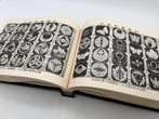 Referentieboek van Japanse familiewapens – Heian Monkan –
